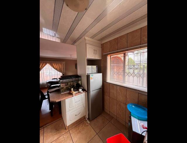 3 BEDROOM HOUSE FOR SALE IN THE ORCHARDS